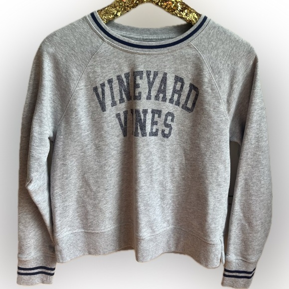 VINEYARD VINES Women’s Varsity Crewneck Sweatshirt - Picture 1 of 2